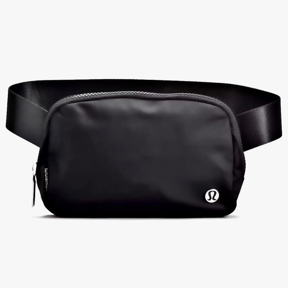 NWT Lululemon black everywhere belt bag